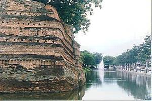 Eine Ecke der Stadtmauer von Chiang Mai, Thailand