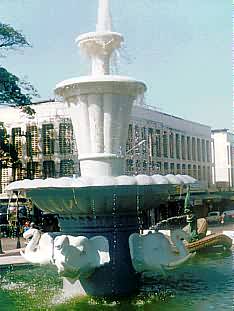 Brunnen am Chang Phuak Tor in Chiang Mai, Thailand