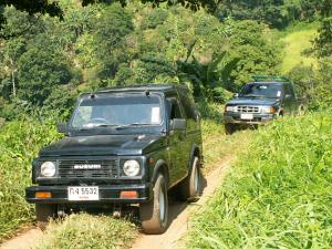 4WD Suzuki Jeep adventure in the mountains around