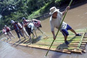 Bamboo rafting on the Mae Wang stream